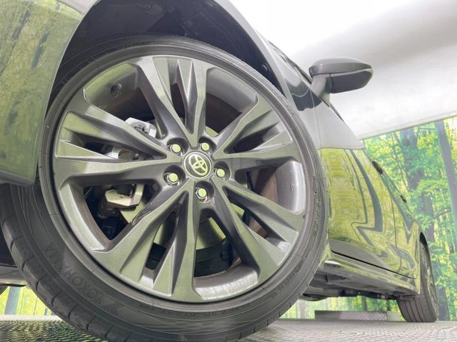 �y����17�C���`�A���~�z�C�[���z�O�ςɃ}�b�`���������A���~�z�C�[���𑕒����Ă���܂��B�e��ЊO�A���~�z�C�[����A�X�^�b�h���X�^�C�����戵�����Ă���܂��B���񂲑��k����������