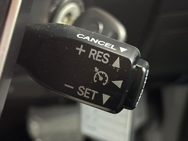 �y�N���[�Y�R���g���[���z�������H�����N���N���s�B�A�N�Z���𗣂��Ă���葬�x�ő��s���ł��A�������^�]���̕��S���y��!�����E�������ȒP�ȃX�C�b�`����Œ����ł��܂��B