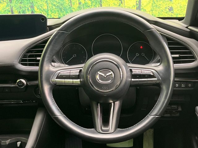 �y�����v�����X�e�A�����O�z�㎿�Ȋv���g�p���邱�ƂŁA��ɂ����������݂ƂĂ��^�]���₷���n���h���ł���