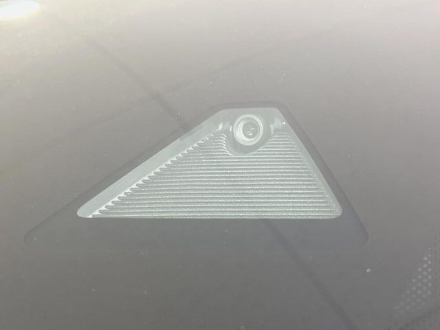 �y�X�}�[�g�V�e�B�u���[�L�T�|�[�g�z�ᑬ���s���ɑO���̎ԗ�����F�����A�Փ˂������Ȏ��͌x��ƃu���[�L�ŏՓˉ���Ɣ�Q�y�����A�V�X�g�B�����S�Ƀh���C�u�����y���݂��������܂��B