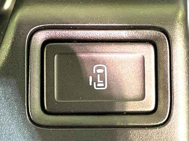 �y�p���[�X���C�h�h�A�z�X�}�[�g�L�[��^�]�Ȃ̃X�C�b�`�ŃX���C�h�h�A�̊J���\���d��������͂����ăh�A���J����K�v�������A���������q�l�ł��A�d���ו��������Ă��鎞�����N�ɊJ���߂ł��܂���