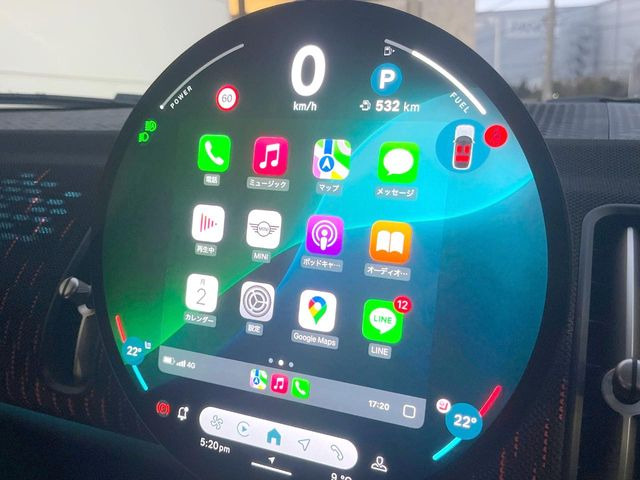 ��Apple Car Play:�X�}�z�Ƃ̗L���ڑ��ŁA�i�r�E�I�[�f�B�I�Đ��ȂǃX�}�z�̃A�v���@�\����ʂł��g����֗��@�\�ł�!