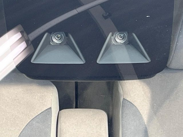 �y�X�}�[�g�A�V�X�g�z���s���ɑO���̎ԗ�����F�����A�Փ˂������Ȏ��͌x��ƃu���[�L�ŏՓˉ���Ɣ�Q�y�����A�V�X�g�B�����S�Ƀh���C�u�����y���݂��������܂��B