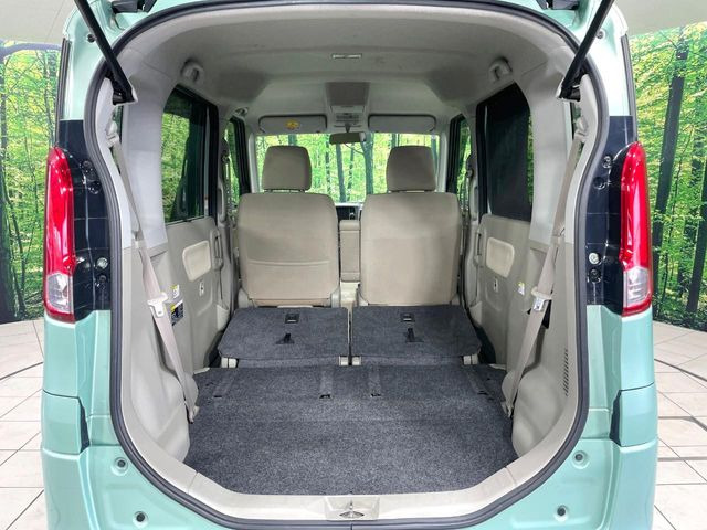 ���i�̂���������ʋ΁A���}���ɏ\���ȉ׎��X�y�[�X���m�ۂ��Ă���܂��B�Z�J���h�V�[�g��|���ƁA�傫�ȉו��̐ύڂ��\�ł���