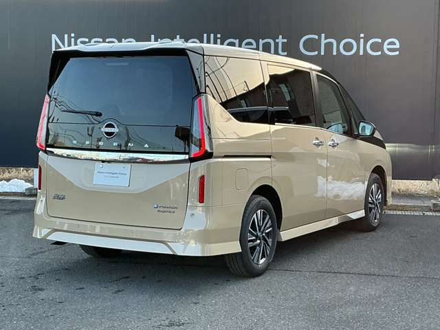 セレナ1.4 e-4ORCE ハイウェイスターV 4WD