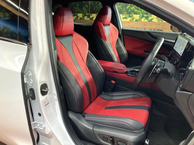 �^�]�ȃV�[�g���͎g�p�������Ȃ��A�ǍD�ȏ�ԂƂȂ��Ă��܂��B���J�Ɏg���Ă������Ƃ��悭�킩��܂��ˁB