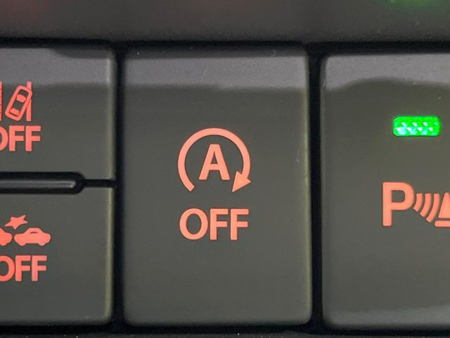 �y�A�C�h�����O�X�g�b�v�z�ԐM����a�؂Œ�Ԃ����ۂɃG���W�����~���A���ʂȔR���̏����}���܂��B�R��������ی�ɂȂ���@�\��G���W���̓u���[�L�𗣂��΍Ďn�����܂��B