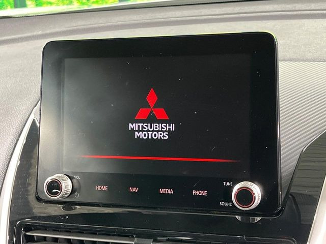 �y���[�J�[����8�C���`�i�r�z�C���e���A�ɗn�����ރX�^�C���b�V���ȁu��p�݌v�v���[�J�[�i�r�𑕔��􎋔F���⑀�쐫�ȂǊ�{���\�ɂ��D��A���㎿�ȃJ�[���C�t�����y���݂��������܂��B