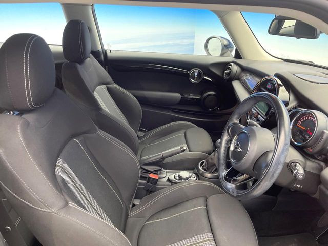 ���V�[�g�̎g�p��:�j��E�ւ�������Ȃ��A�����̒ʂ肫�ꂢ�ȏ�Ԃ��ێ����Ă���܂��B�܂��A�����N���[�j���O�E�R�[�e�B���O�����p�����������܂��B