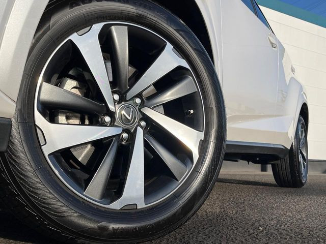 �y�����I�v�V����18�C���`�A���~�z�C�[���z�����I�v�V�����z�C�[���𑕒��B���s���\�̌���ɉ����A�O�ς����X�^�C���b�V���ɂȂ��Ă��܂��B