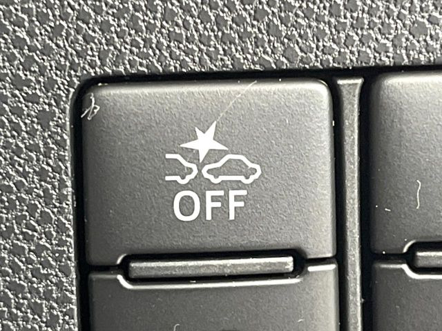 �y�X�}�[�g�A�V�X�g�z���s���ɑO���̎ԗ�����F�����A�Փ˂������Ȏ��͌x��ƃu���[�L�ŏՓˉ���Ɣ�Q�y�����A�V�X�g�B�����S�Ƀh���C�u�����y���݂��������܂��B