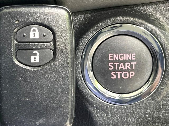 �y�X�}�[�g�L�[�z�J�o����|�P�b�g�ɓ��ꂽ�܂܂ł��h�A�̎{���E�������\�ȃX�}�[�g�L�[�𑕔��B�G���W���̃I���E�I�t�����J�M�����o���K�v����������Ƃ��Ă��֗��ł���