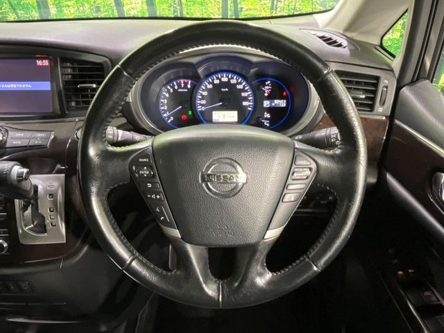 �y�N���[�Y�R���g���[���z�������H�����N���N���s�B�A�N�Z���𗣂��Ă���葬�x�ő��s���ł��A�������^�]���̕��S���y��!�����E�������ȒP�ȃX�C�b�`����Œ����ł��܂��B