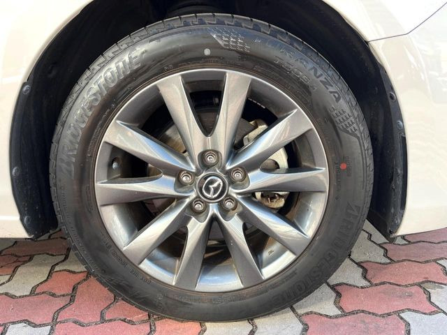 �y����17�C���`�A���~�z�C�[���z�O�ςɃ}�b�`���������A���~�z�C�[���𑕒����Ă���܂��B�e��ЊO�A���~�z�C�[����A�X�^�b�h���X�^�C�����戵�����Ă���܂��B���񂲑��k����������