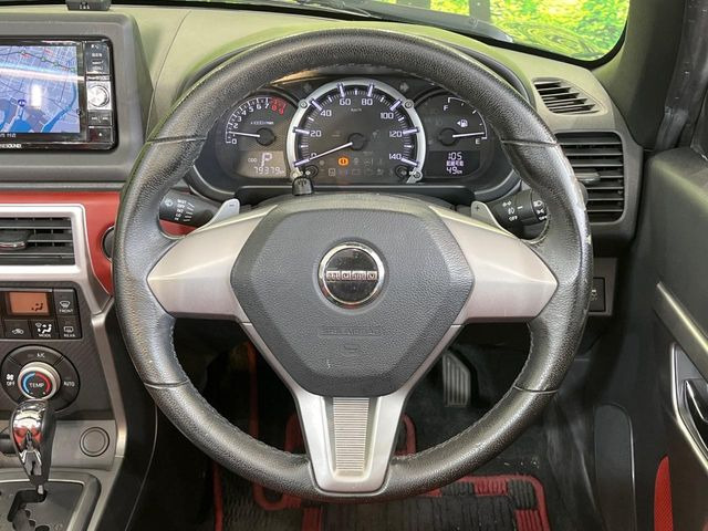 �y�����v�����X�e�A�����O�z�㎿�Ȋv���g�p���邱�ƂŁA��ɂ����������݂ƂĂ��^�]���₷���n���h���ł���