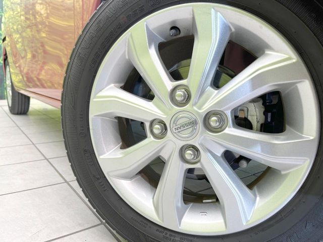 �y����14�C���`�A���~�z�C�[���z�O�ςɃ}�b�`���������A���~�z�C�[���𑕒����Ă���܂��B�e��ЊO�A���~�z�C�[����A�X�^�b�h���X�^�C�����戵�����Ă���܂��B���񂲑��k����������