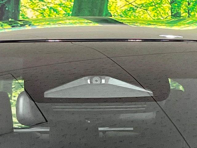 �y�g���^�Z�[�t�e�B�Z���X�z���s���ɑO���̎ԗ�����F�����A�Փ˂������Ȏ��͌x��ƃu���[�L�ŏՓˉ���Ɣ�Q�y�����A�V�X�g�B�����S�Ƀh���C�u�����y���݂��������܂��B