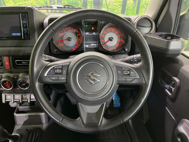 �y�����v�����X�e�A�����O�z�㎿�Ȋv���g�p���邱�ƂŁA��ɂ����������݂ƂĂ��^�]���₷���n���h���ł���