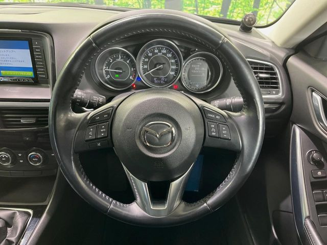 �y�����v�����X�e�A�����O�z�㎿�Ȋv���g�p���邱�ƂŁA��ɂ����������݂ƂĂ��^�]���₷���n���h���ł���