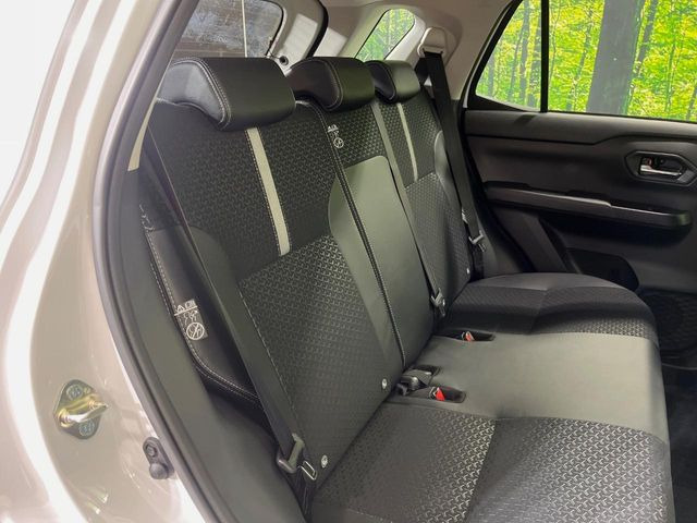 ���i���ȃI���W�i���t���A�}�b�g���I�v�V�����ɂĂ��p�ӂ��Ă���܂��B���D���ȃf�U�C����J���[�����Ԃɍ��킹�đI��ł����������Ƃ��ł��܂���