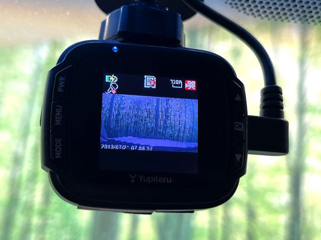 �y�h���C�u���R�[�_�[�z�h���C�u���R�[�_�[����!���s���͂������A������^�]�⎖�̂ɑ��������ہA�f���ŋL�^���A����̃��X�N�ɔ����܂��B���L�^�pSD�J�[�h�͂��q�l�����g�ł��������������K�v������܂��B