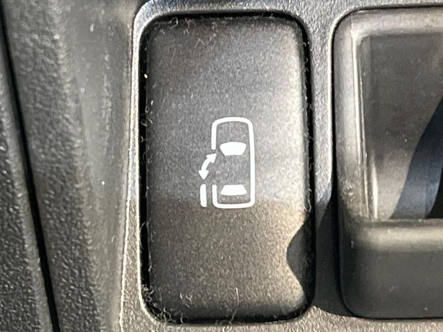 �y�p���[�X���C�h�h�A�z�X�}�[�g�L�[��^�]�Ȃ̃X�C�b�`�ŃX���C�h�h�A�̊J���\���d��������͂����ăh�A���J����K�v�������A���������q�l�ł��A�d���ו��������Ă��鎞�����N�ɊJ���߂ł��܂���