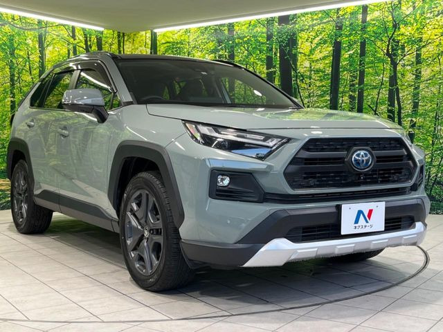 高透明度のガラス皮膜で撥水はもちろん、上質なツヤ・光沢を実現。紫外線や酸性雨から大切な愛車を保護し、色あせ・劣化を防止。「弾スプラッシュコート」、「弾プリミッサコート」からお選びいただけます。