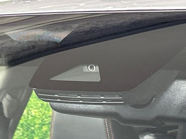 �y�g���^�Z�[�t�e�B�Z���X�z���s���ɑO���̎ԗ�����F�����A�Փ˂������Ȏ��͌x��ƃu���[�L�ŏՓˉ���Ɣ�Q�y�����A�V�X�g�B�����S�Ƀh���C�u�����y���݂��������܂��B