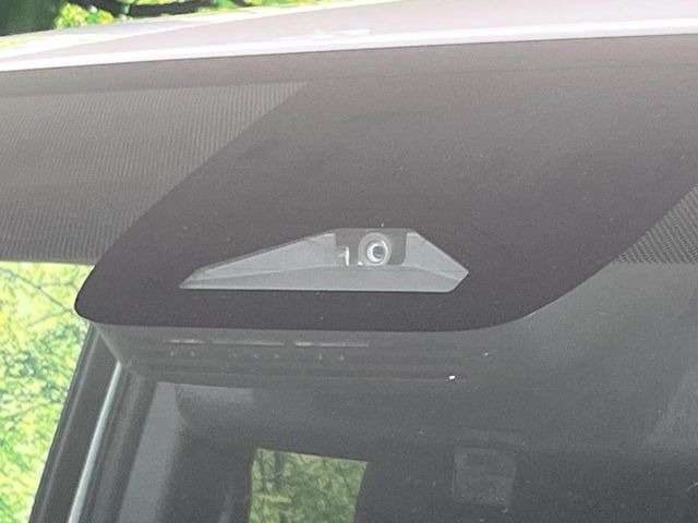 �y�g���^�Z�[�t�e�B�Z���X�z���s���ɑO���̎ԗ�����F�����A�Փ˂������Ȏ��͌x��ƃu���[�L�ŏՓˉ���Ɣ�Q�y�����A�V�X�g�B�����S�Ƀh���C�u�����y���݂��������܂��B