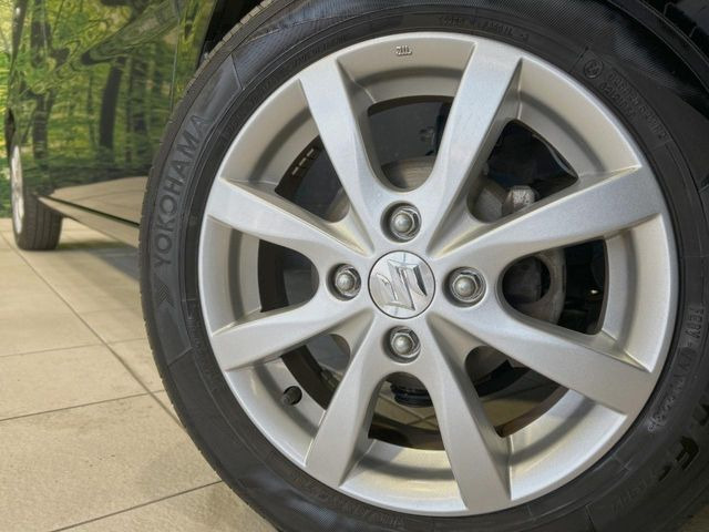 �y����14�C���`�A���~�z�C�[���z�O�ςɃ}�b�`���������A���~�z�C�[���𑕒����Ă���܂��B�e��ЊO�A���~�z�C�[����A�X�^�b�h���X�^�C�����戵�����Ă���܂��B���񂲑��k����������