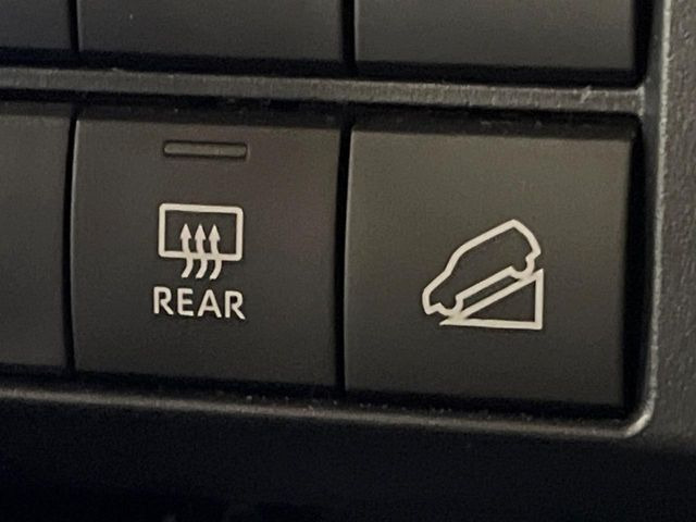 �y�_�E���q���A�V�X�g�z�}�ȍ⓹������Ƃ��Ɏ����Ńu���[�L�𐧌�A���̒ᑬ�x��ۂ��܂��B�ᓹ�∫�H�ȂǊ���₷���H�ʂ̉����ł��^�C�������b�N���Ȃ�������S!�n���h������ɏW���ł��܂�!