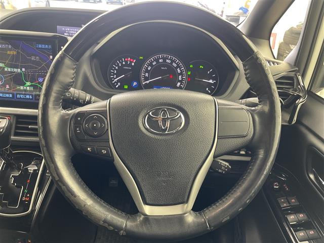 エスクァイア2.0 Gi プレミアムパッケージ ブラックテイラード