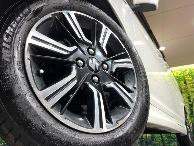 �y����15�C���`�A���~�z�C�[���z�O�ςɃ}�b�`���������A���~�z�C�[���𑕒����Ă���܂��B�e��ЊO�A���~�z�C�[����A�X�^�b�h���X�^�C�����戵�����Ă���܂��B���񂲑��k����������