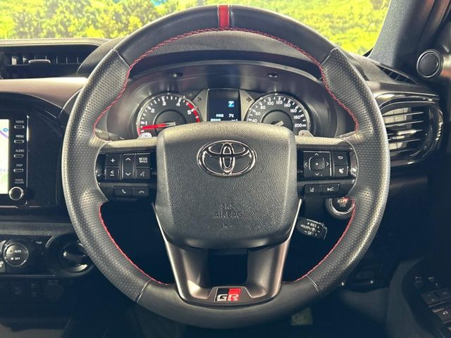 �y�����v�����X�e�A�����O�z�㎿�Ȋv���g�p���邱�ƂŁA��ɂ����������݂ƂĂ��^�]���₷���n���h���ł���