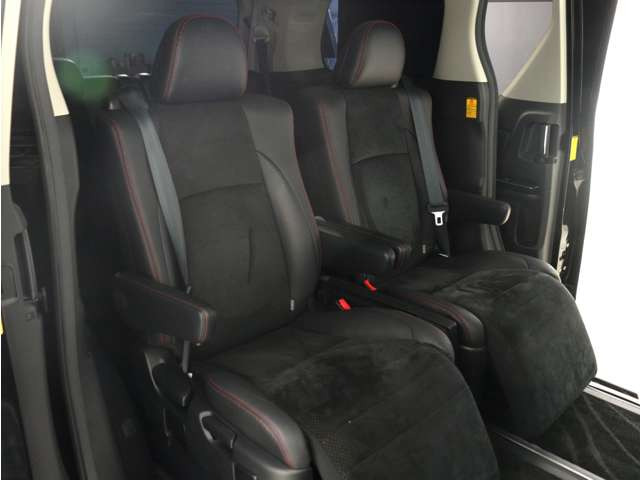 �y���ʎd�l�Ԍ���z�n�[�t���U�[�V�[�g!�{�v&�u���b�N�l�H��v�ƃA���J���^�[���V�[�g���~�b�N�X���ꂽ�n�[�t���U�[�V�[�g�ł��B�������ȐF�̑g�ݍ��킹�ō������̂���ԓ���Ԃ��L�����Ă���܂��B