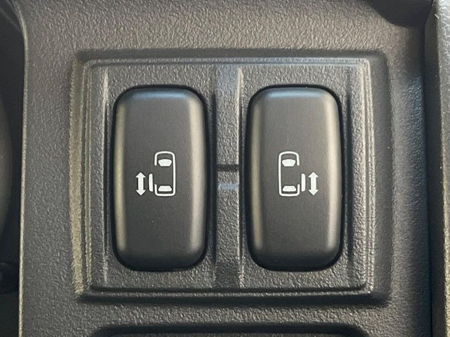 �y�����p���[�X���C�h�h�A�z�X�}�[�g�L�[��^�]�Ȃ̃X�C�b�`�Ō�ȗ����X���C�h�h�A�̊J���\���d��������͂����ăh�A���J����K�v�������A�����Ȃ��q�l�ł��ȒP�ɊJ���߂ł����K�ł���