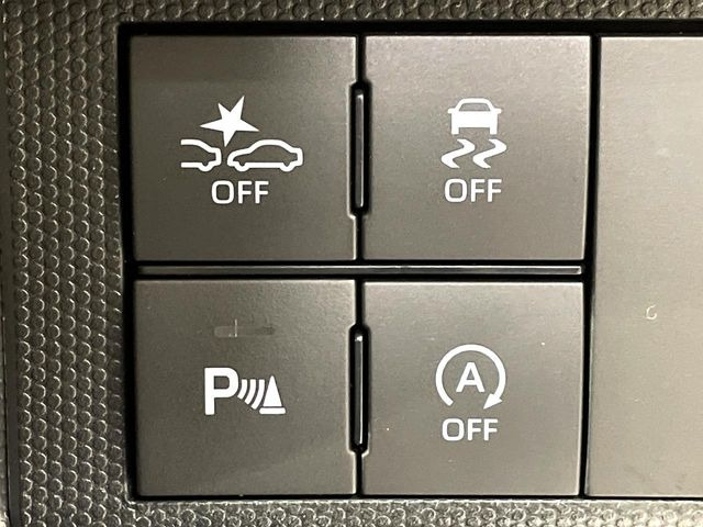 �y�X�}�[�g�A�V�X�g�z���s���ɑO���̎ԗ�����F�����A�Փ˂������Ȏ��͌x��ƃu���[�L�ŏՓˉ���Ɣ�Q�y�����A�V�X�g�B�����S�Ƀh���C�u�����y���݂��������܂��B