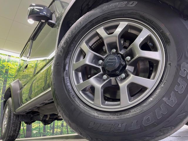 �y����15�C���`�A���~�z�C�[���z�O�ςɃ}�b�`���������A���~�z�C�[���𑕒����Ă���܂��B�e��ЊO�A���~�z�C�[����A�X�^�b�h���X�^�C�����戵�����Ă���܂��B���񂲑��k����������