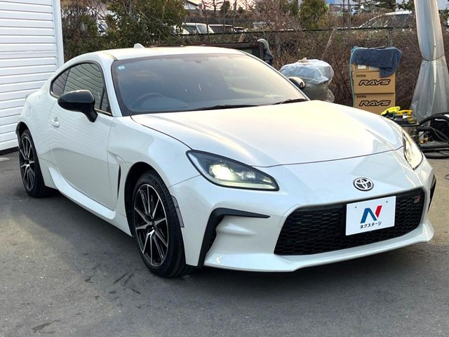 �������x�̃K���X�疌�ŝ����͂������A�㎿�ȃc���E����������B���O����_���J�����؂Ȉ��Ԃ�ی삵�A�F�����E�򉻂�h�~�B�u�e�X�v���b�V���R�[�g�v�A�u�e�v���~�b�T�R�[�g�v���炨�I�т��������܂��B