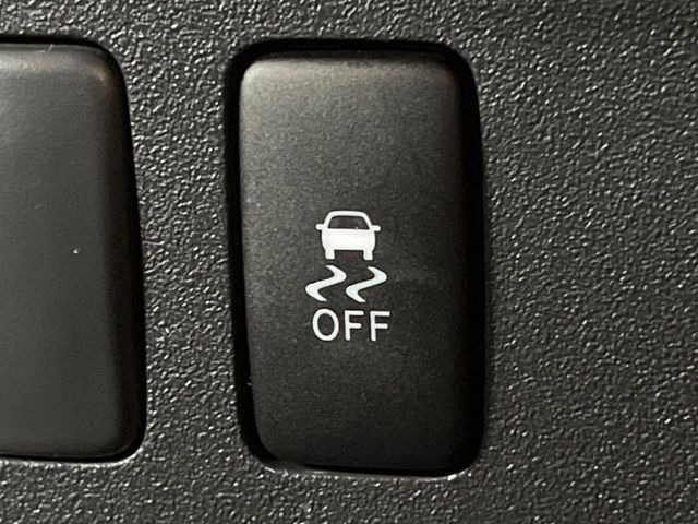 �y������h�~���u�z�ԗ��̉���������m����ƁA�����I�Ɏԗ��̐i�s������ۂ悤�Ɏԗ��𐧌䂵�܂��B�J�̓��ȂǊ���₷���H�ʏ󋵂ł����S�ȉ^�]���\�ł��B