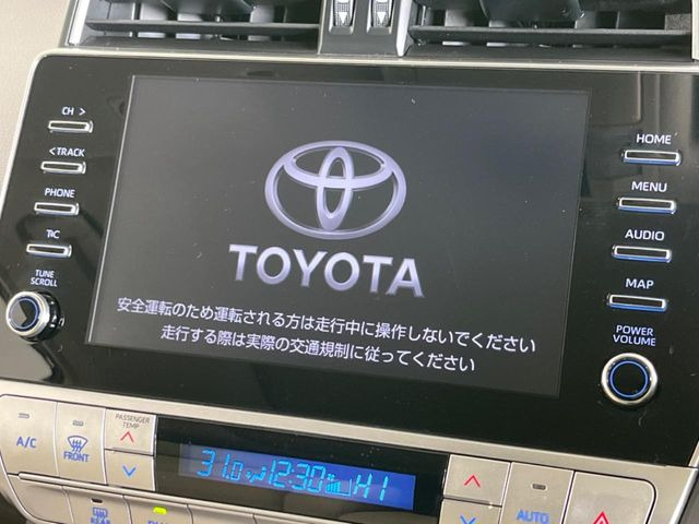 【9インチ ディスプレイオーディオ】大画面ディスプレイへお持ちのスマートフォンと連携して、ナビやbluetoothでの音楽再生が可能です♪デザインはもちろん操作性も良好!別途ナビ機能の取付可能です♪