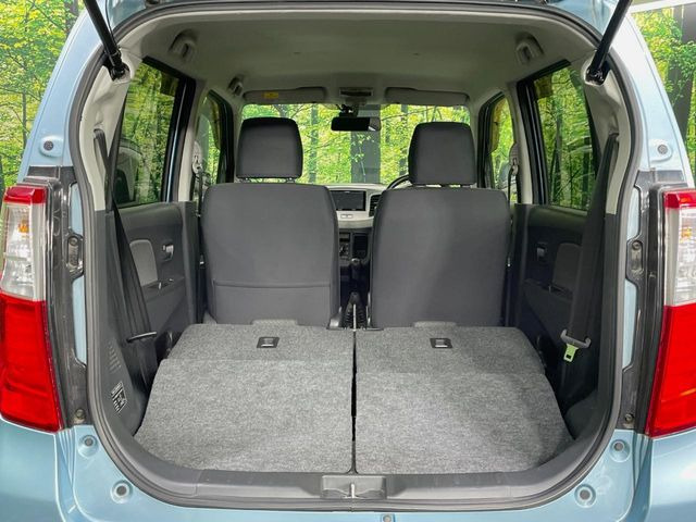 ���i�̂���������ʋ΁A���}���ɏ\���ȉ׎��X�y�[�X���m�ۂ��Ă���܂��B�Z�J���h�V�[�g��|���ƁA�傫�ȉו��̐ύڂ��\�ł���