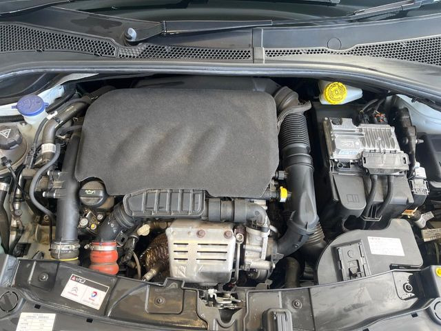 �����X�ł́A�e���[�J�[�̐�p�f�f�e�X�^�[�𓱓��B���Ǝ��i�����e�N�j�J���X�^�b�t���풓���Ă���܂��̂ŁA������̍ۂɂ����S���Ă����p���������܂��B