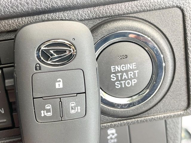 �y�L�[�t���[�V�X�e���z�J�o����|�P�b�g�ɓ��ꂽ�܂܂ł��h�A�̎{���E�������\�ȃX�}�[�g�L�[�𑕔��B�G���W���̃I���E�I�t�����J�M�����o���K�v����������Ƃ��Ă��֗��ł���