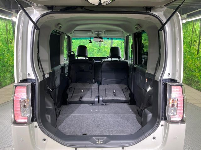 ���i�̂���������ʋ΁A���}���ɏ\���ȉ׎��X�y�[�X���m�ۂ��Ă���܂��B�Z�J���h�V�[�g��|���ƁA�傫�ȉו��̐ύڂ��\�ł���