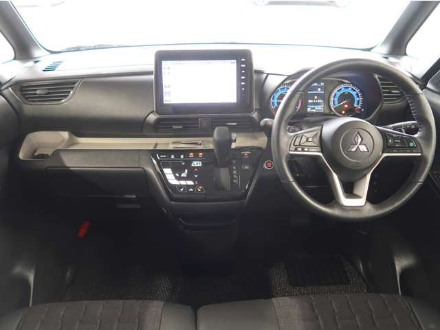 デリカミニT プレミアム 4WD