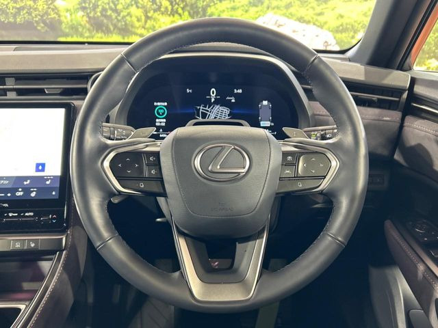 �y�����v�����X�e�A�����O�z�㎿�Ȋv���g�p���邱�ƂŁA��ɂ����������݂ƂĂ��^�]���₷���n���h���ł���