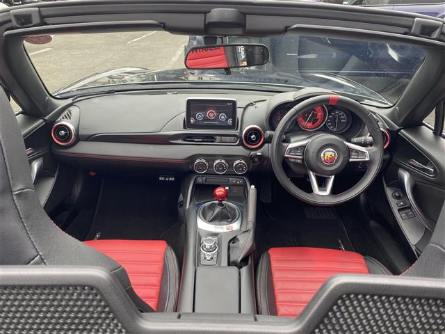 アバルト124スパイダーメイク ユア スパイダー