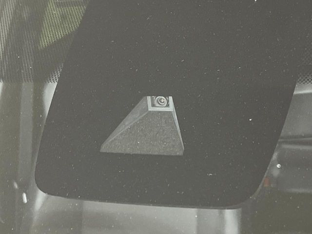 �y�g���^�Z�[�t�e�B�Z���X�z���s���ɑO���̎ԗ�����F�����A�Փ˂������Ȏ��͌x��ƃu���[�L�ŏՓˉ���Ɣ�Q�y�����A�V�X�g�B�����S�Ƀh���C�u�����y���݂��������܂��B