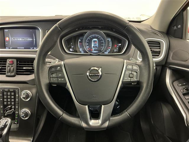 V40D4 インスクリプション ディーゼル